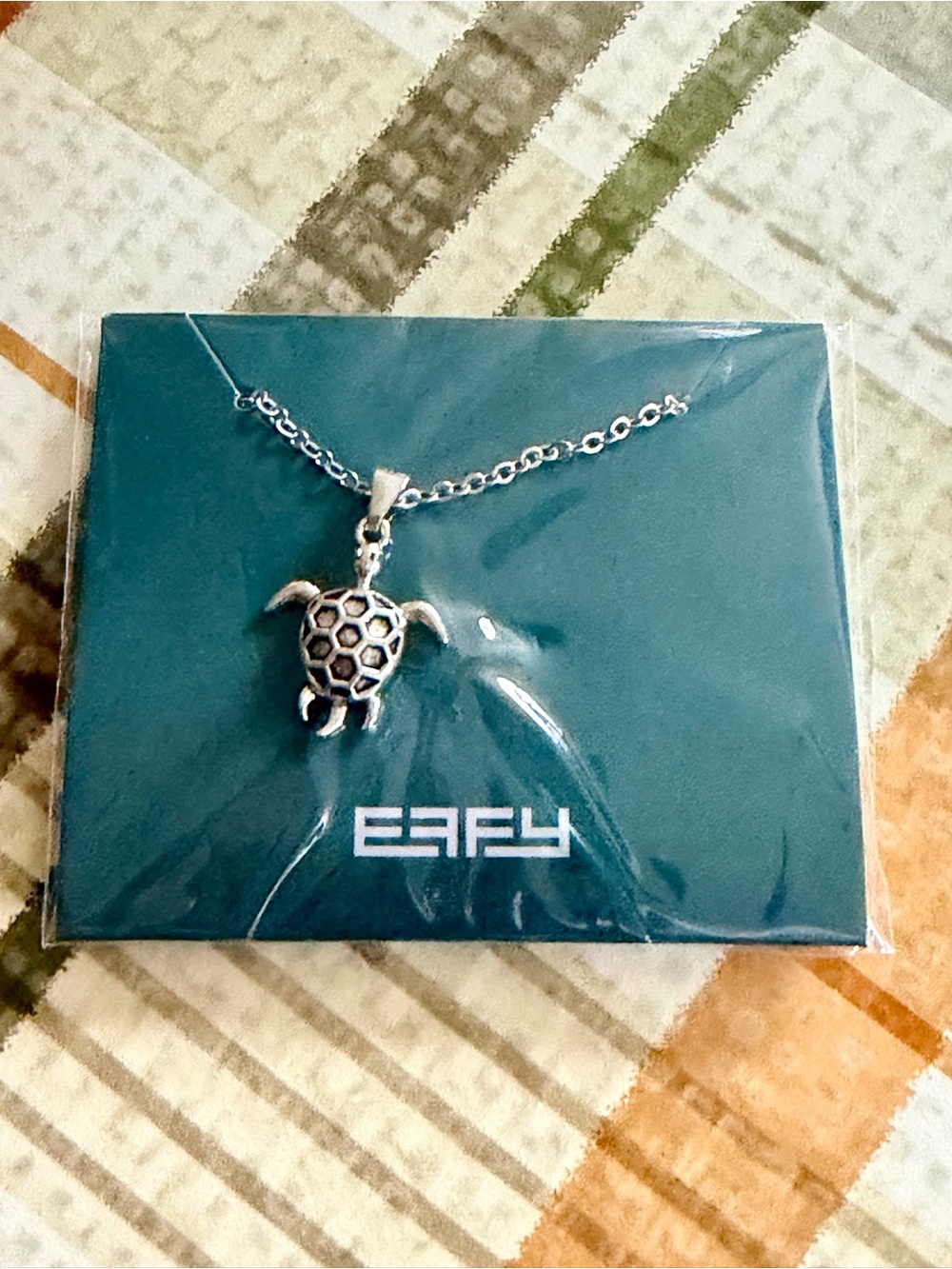 🐢 Sea Turtle Pendant Necklace (Silver Tone)